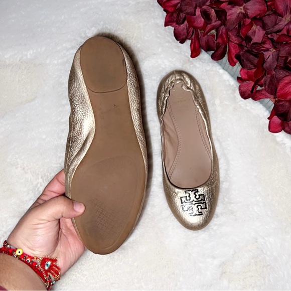 TORY BURCH Melinda Gold Leather Metallic Flat - Picture 7 of 8